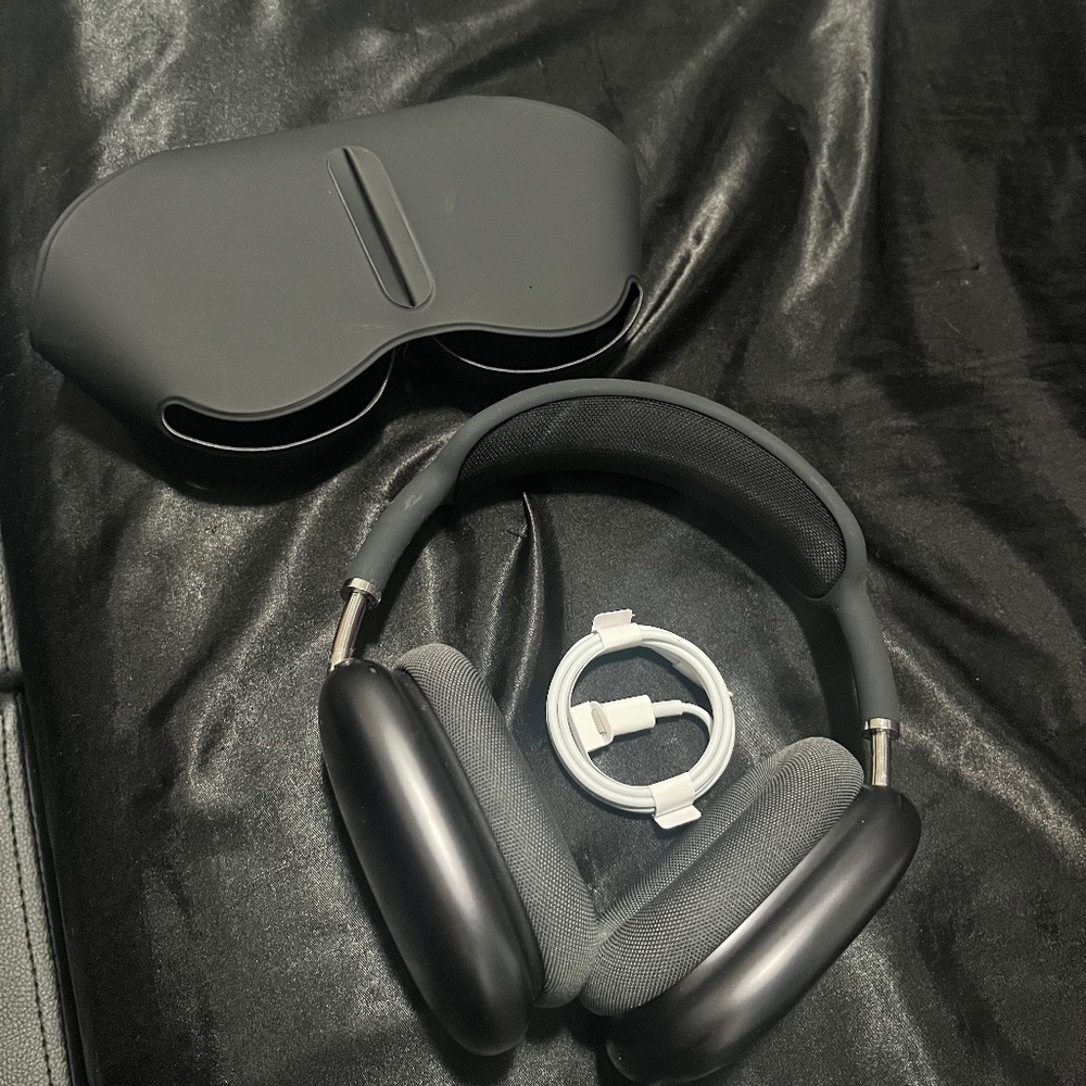 AirPods max